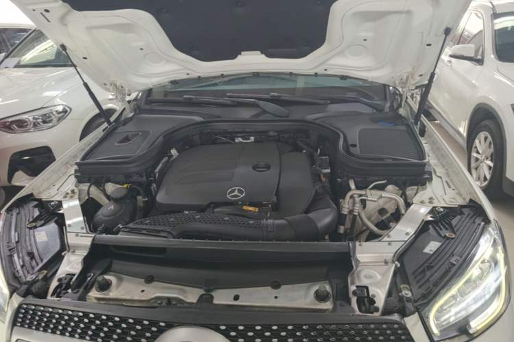 Used Mercedes-Benz GLC 2022 Facelift GLC 300 L 4MATIC Luxury Edition Engine Bay