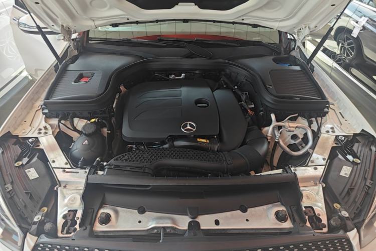 Used Mercedes-Benz GLC 2022 Facelift GLC 260 L 4MATIC Luxury Edition Engine Bay