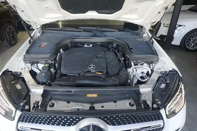 Used Mercedes-Benz GLC 2022 Second Facelift GLC 260 L 4MATIC Luxury Edition Engine Bay