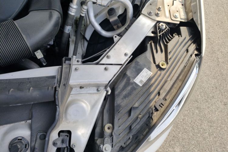 Used Mercedes-Benz GLC 2022 Refreshed GLC 300 L 4MATIC Dynamic Edition Engine Bay Left
