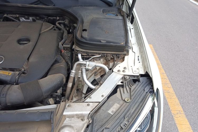 Used Mercedes-Benz GLC 2022 Second Facelift GLC 260 L 4MATIC Luxury Edition Engine Bay Left