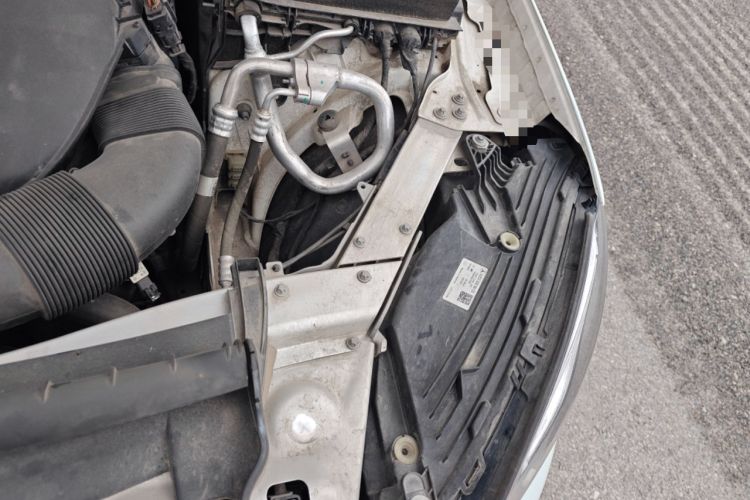 Used Mercedes-Benz GLC 2022 GLC 260 L 4MATIC Luxury Model Engine Bay Left