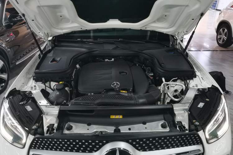 Used Mercedes-Benz GLC 2022 Facelift GLC 260 L 4MATIC Luxury Edition Engine Bay