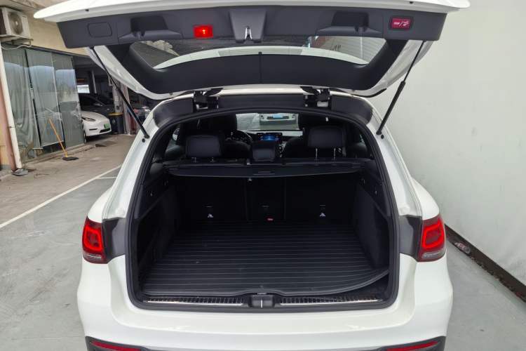 Used Mercedes-Benz GLC 2022 Second Facelift GLC 260 L 4MATIC Dynamic Edition Exterior 11