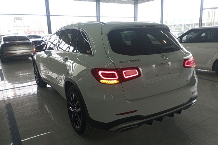 Used Mercedes-Benz GLC 2022 Facelift GLC 260 L 4MATIC Luxury Edition Exterior 2