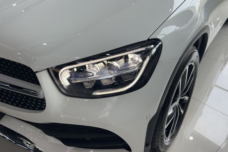 Used Mercedes-Benz GLC 2022 Second Facelift GLC 260 L 4MATIC Luxury Edition Exterior 2