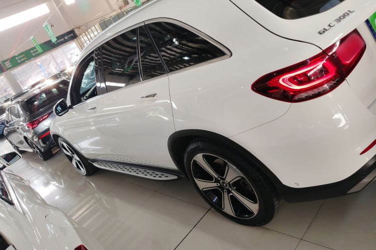 Used Mercedes-Benz GLC 2022 Facelift GLC 300 L 4MATIC Luxury Edition Exterior 3
