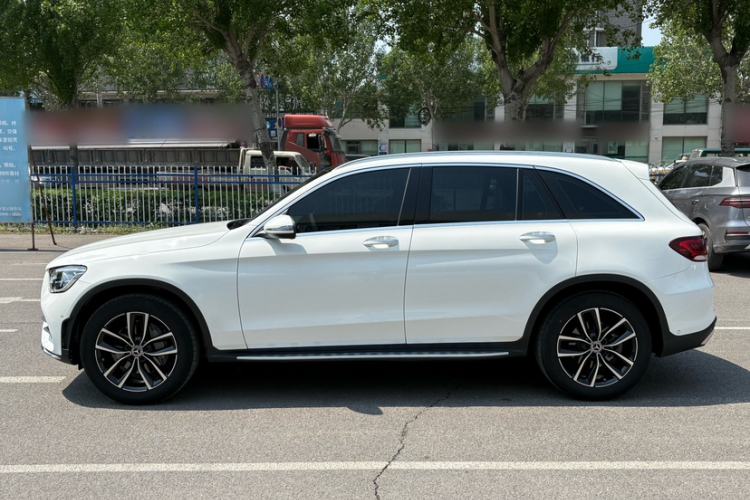 Used Mercedes-Benz GLC 2022 Facelift GLC 260 L 4MATIC Luxury Edition Exterior 3
