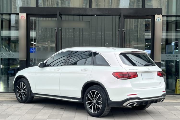 Used Mercedes-Benz GLC 2022 Second Facelift GLC 260 L 4MATIC Luxury Edition Exterior 3