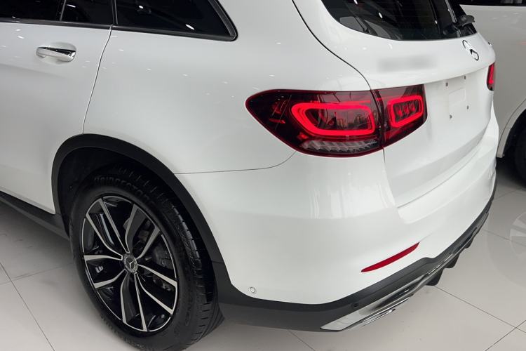 Used Mercedes-Benz GLC 2022 Second Facelift GLC 260 L 4MATIC Luxury Edition Exterior 4