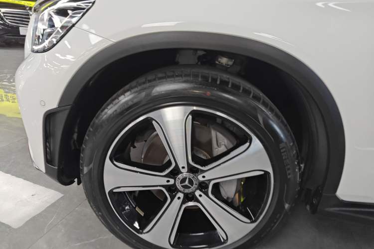 Used Mercedes-Benz GLC 2022 Refreshed GLC 300 L 4MATIC Dynamic Edition Prestige Version Exterior 4