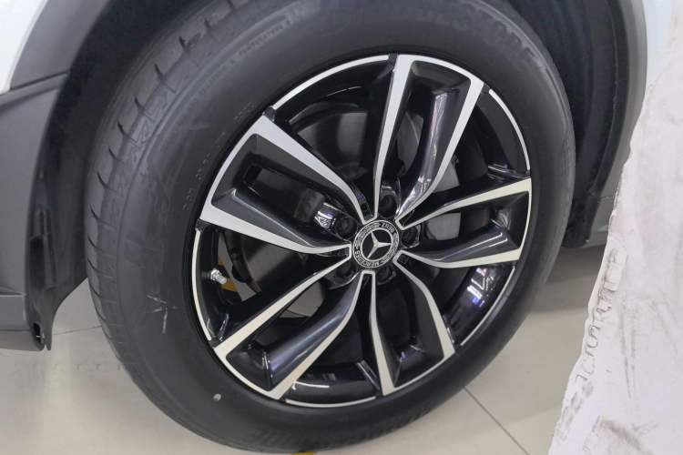 Used Mercedes-Benz GLC 2022 Second Facelift GLC 260 L 4MATIC Luxury Edition Exterior 4