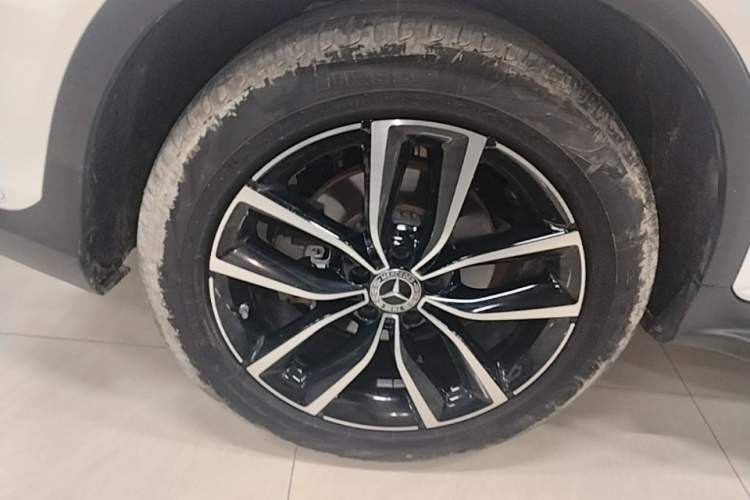 Used Mercedes-Benz GLC 2022 Refreshed GLC 300 L 4MATIC Dynamic Edition Exterior 5