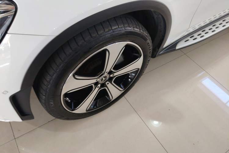 Used Mercedes-Benz GLC 2022 Facelift GLC 300 L 4MATIC Luxury Edition Exterior 7