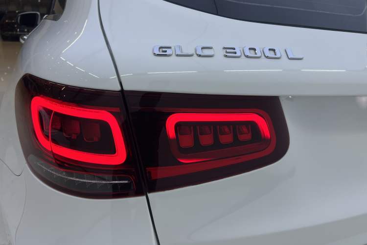 Used Mercedes-Benz GLC 2022 Refreshed GLC 300 L 4MATIC Dynamic Edition Prestige Version Exterior 8