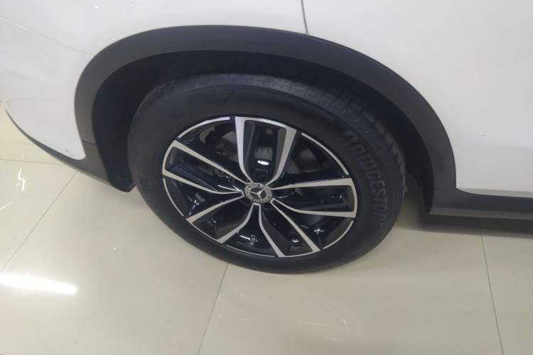 Used Mercedes-Benz GLC 2022 Second Facelift GLC 260 L 4MATIC Luxury Edition Exterior 8