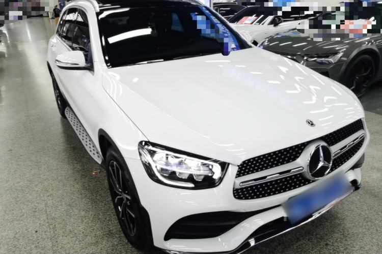 Used Mercedes-Benz GLC 2022 Facelift GLC 260 L 4MATIC Luxury Edition Front Right 45 Deg