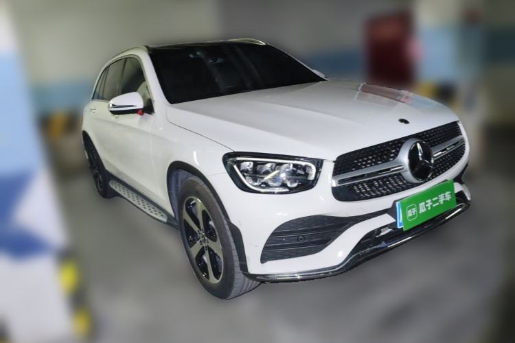 Used Mercedes-Benz GLC 2022 Facelifted GLC 260 L 4MATIC Dynamic Edition Front Right 45 Deg