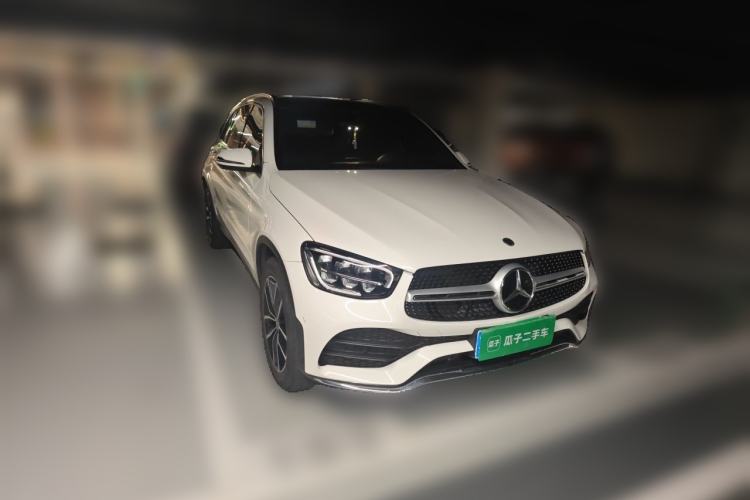 Used Mercedes-Benz GLC 2022 Facelift GLC 260 L 4MATIC Luxury Edition Front Right 45 Deg