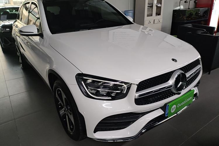 Used Mercedes-Benz GLC 2022 Facelifted GLC 260 L 4MATIC Dynamic Edition Front Right 45 Deg