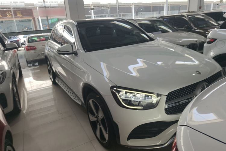 Used Mercedes-Benz GLC 2022 Facelift GLC 300 L 4MATIC Luxury Edition Front Right 45 Deg
