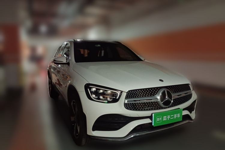 Used Mercedes-Benz GLC 2022 Facelifted GLC 260 L 4MATIC Dynamic Edition Front Right 45 Deg