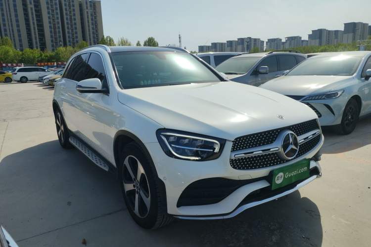 Used Mercedes-Benz GLC 2022 Facelifted GLC 260 L 4MATIC Dynamic Edition Front Right 45 Deg
