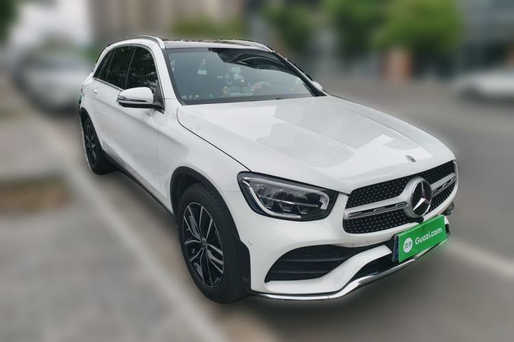 Used Mercedes-Benz GLC 2022 Second Facelift GLC 260 L 4MATIC Luxury Edition Front Right 45 Deg