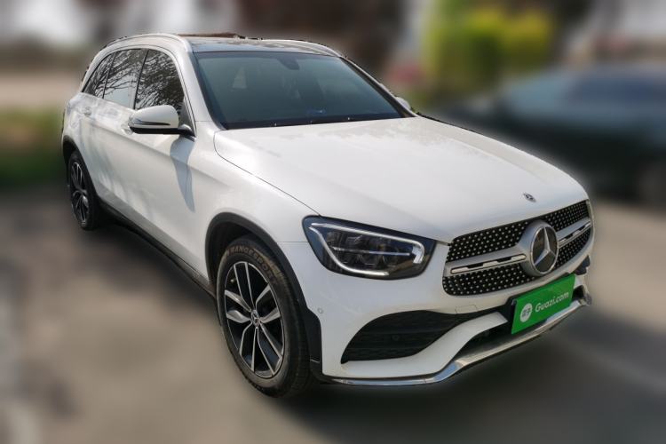 Used Mercedes-Benz GLC 2022 Second Facelift GLC 260 L 4MATIC Luxury Edition Front Right 45 Deg