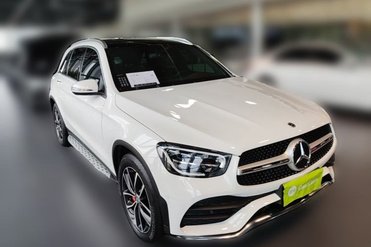 Used Mercedes-Benz GLC 2022 Second Facelift GLC 260 L 4MATIC Luxury Edition Front Right 45 Deg