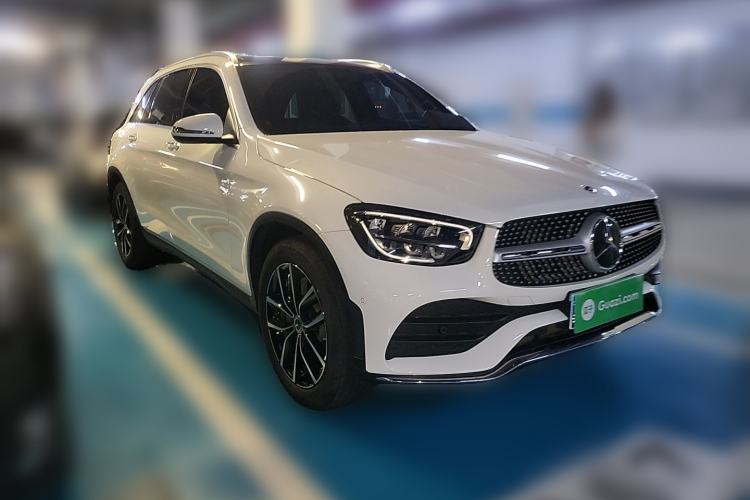 Used Mercedes-Benz GLC 2022 Second Facelift GLC 260 L 4MATIC Luxury Edition Front Right 45 Deg