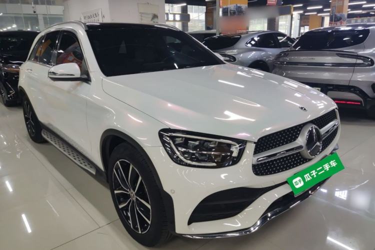 Used Mercedes-Benz GLC 2022 Facelift GLC 260 L 4MATIC Luxury Edition Front Right 45 Deg