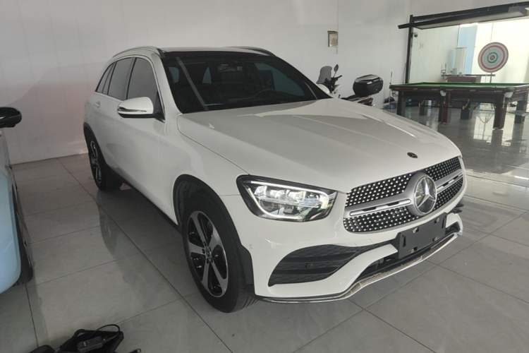 Used Mercedes-Benz GLC 2022 Facelifted GLC 260 L 4MATIC Dynamic Edition Front Right 45 Deg