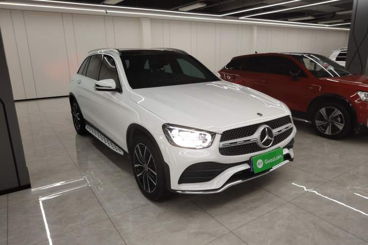 Used Mercedes-Benz GLC 2022 GLC 300 L 4MATIC Dynamic Model Front Right 45 Deg