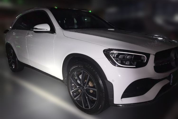 Used Mercedes-Benz GLC 2022 Second Facelift GLC 260 L 4MATIC Luxury Edition Front Right 45 Deg