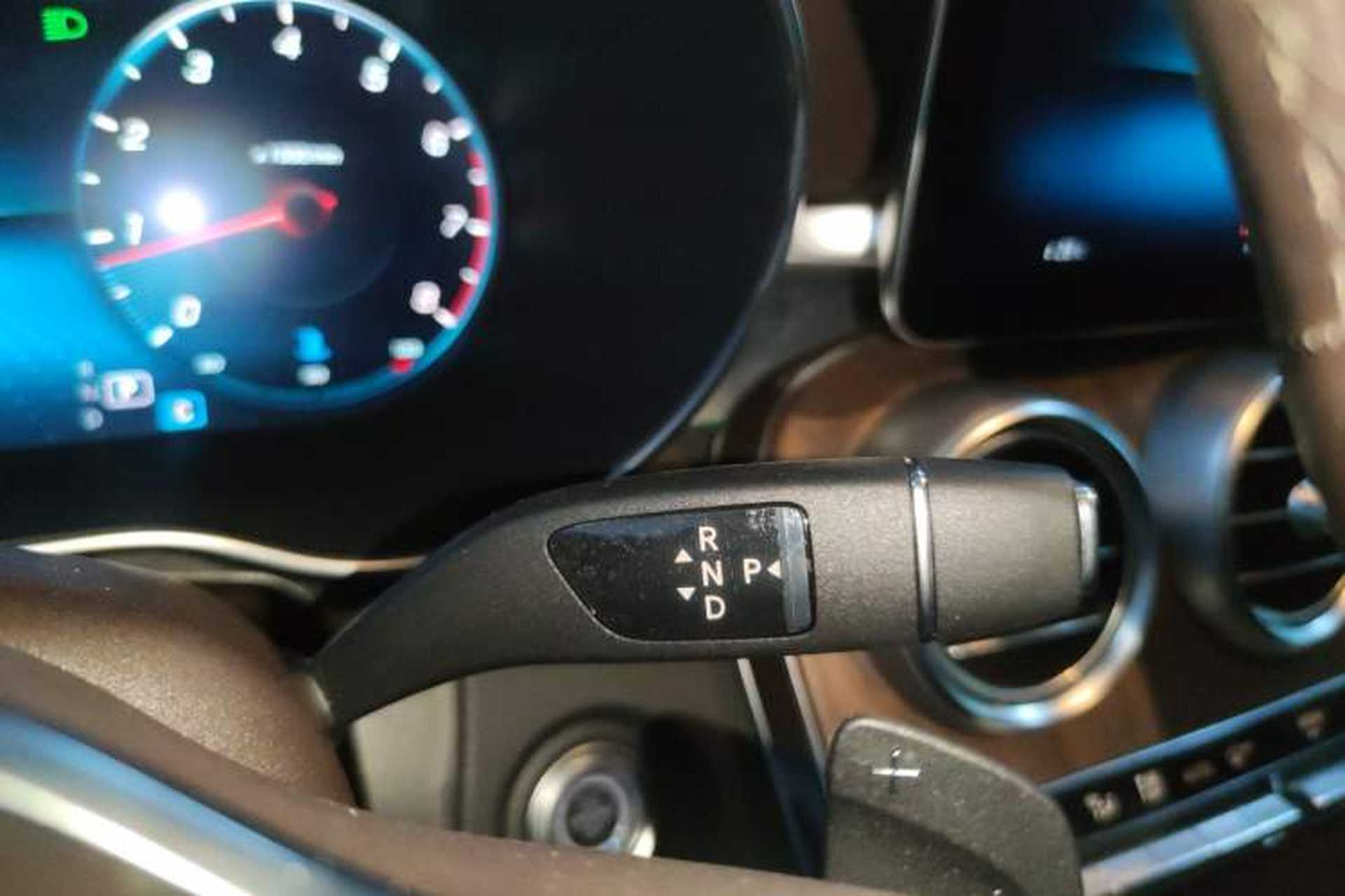 Used Mercedes-Benz GLC 2022 Refreshed GLC 300 L 4MATIC Dynamic Edition Prestige Version Gear Lever