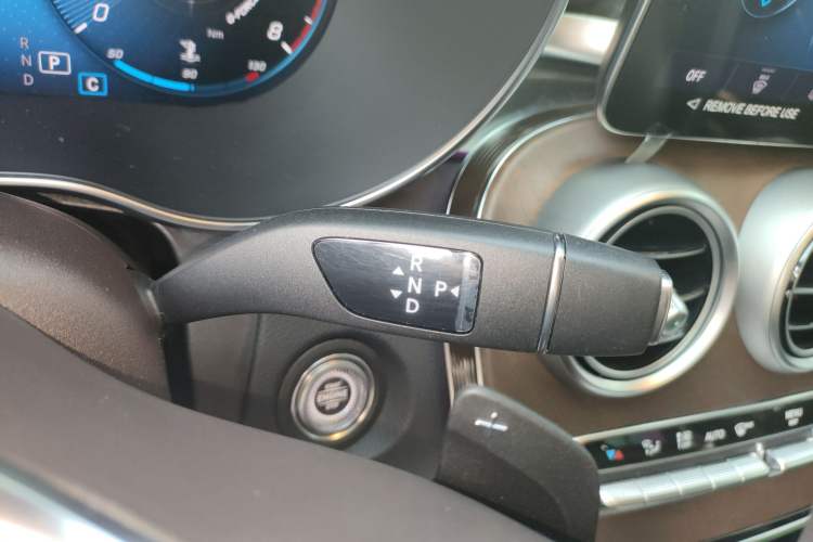 Used Mercedes-Benz GLC 2022 Refreshed GLC 300 L 4MATIC Dynamic Edition Gear Lever