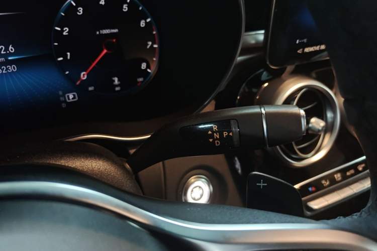 Used Mercedes-Benz GLC 2022 Second Facelift GLC 260 L 4MATIC Dynamic Edition Gear Lever