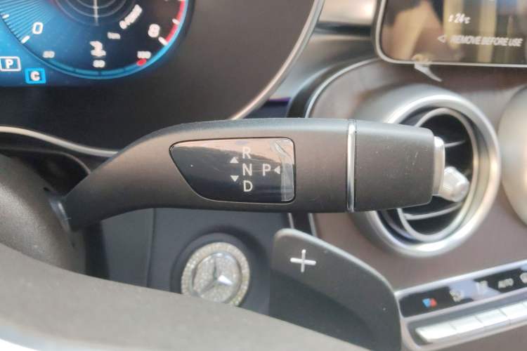 Used Mercedes-Benz GLC 2022 Refreshed GLC 300 L 4MATIC Dynamic Edition Gear Lever