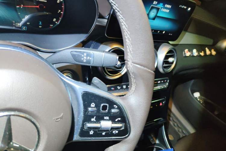 Used Mercedes-Benz GLC 2022 Facelifted GLC 260 L 4MATIC Dynamic Edition Gear Lever