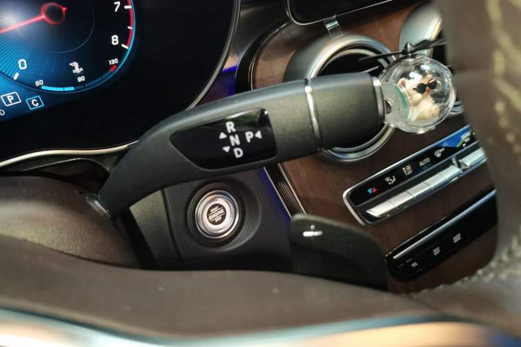Used Mercedes-Benz GLC 2022 Refreshed GLC 300 L 4MATIC Dynamic Edition Prestige Version Gear Lever