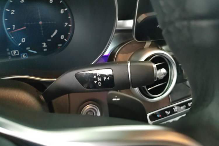 Used Mercedes-Benz GLC 2022 GLC 260 L 4MATIC Luxury Model Gear Lever