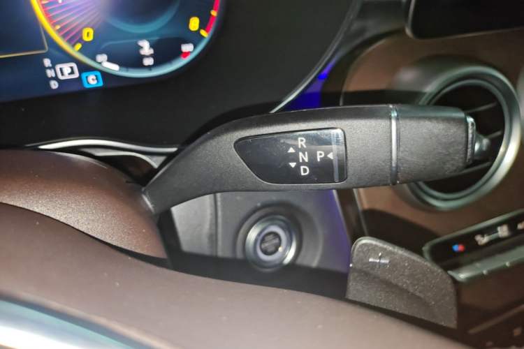 Used Mercedes-Benz GLC 2022 Refreshed GLC 300 L 4MATIC Dynamic Edition Prestige Version Gear Lever