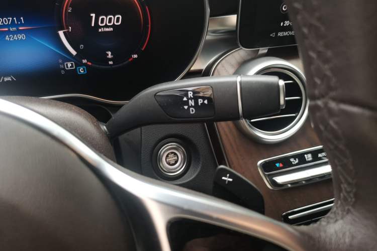 Used Mercedes-Benz GLC 2022 GLC 300 L 4MATIC Dynamic Edition Prestige Model Gear Lever