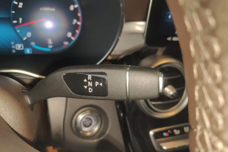 Used Mercedes-Benz GLC 2022 Facelifted GLC 260 L 4MATIC Dynamic Edition Gear Lever