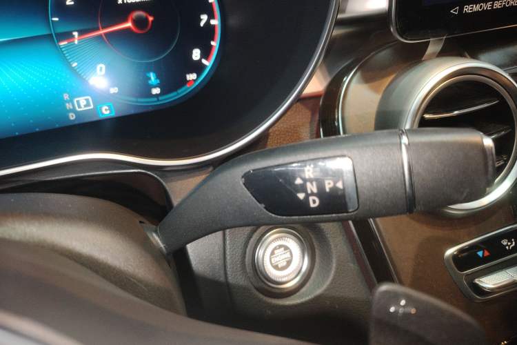 Used Mercedes-Benz GLC 2022 Refreshed GLC 300 L 4MATIC Dynamic Edition Prestige Version Gear Lever