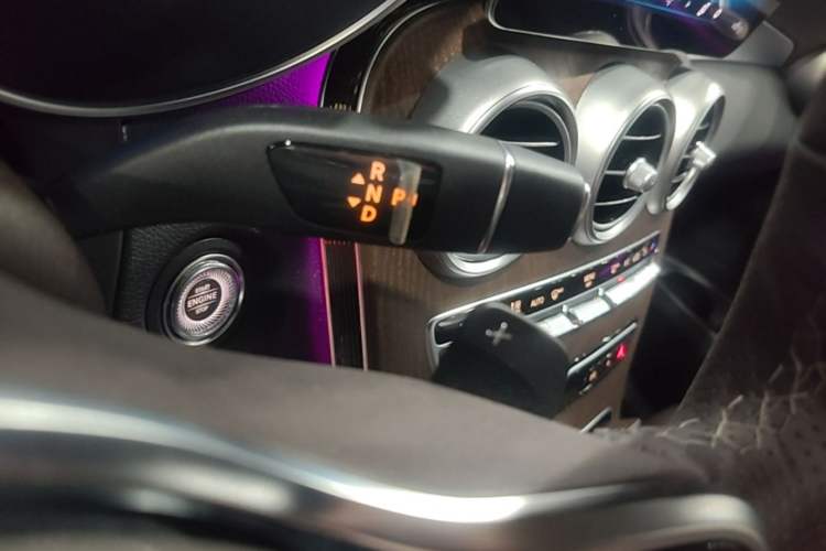 Used Mercedes-Benz GLC 2022 Refreshed GLC 300 L 4MATIC Dynamic Edition Prestige Version Gear Lever