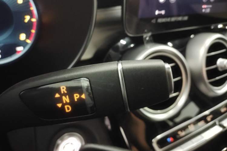 Used Mercedes-Benz GLC 2022 Facelifted GLC 260 L 4MATIC Dynamic Edition Gear Lever