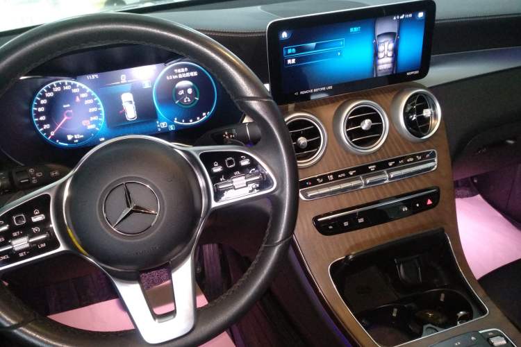 Used Mercedes-Benz GLC 2022 Refreshed GLC 300 L 4MATIC Dynamic Edition Prestige Version Gear Lever