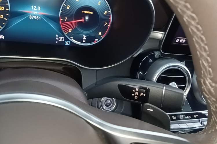 Used Mercedes-Benz GLC 2022 GLC 260 L 4MATIC Dynamic Edition Gear Lever